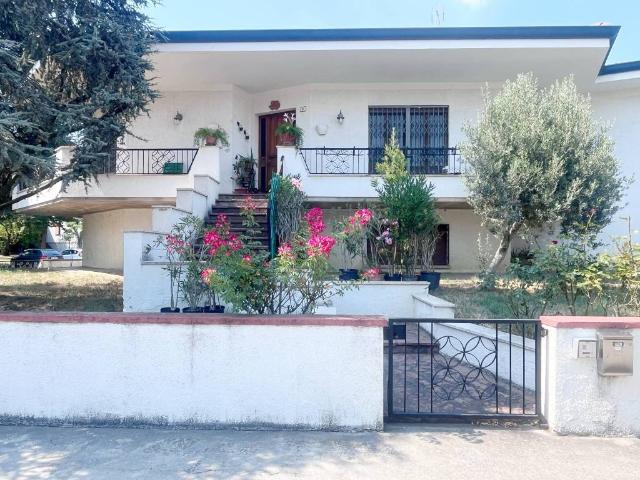Villa Indipendente in vendita a Unione Comuni Modenesi Area Nord, Finale Emilia
