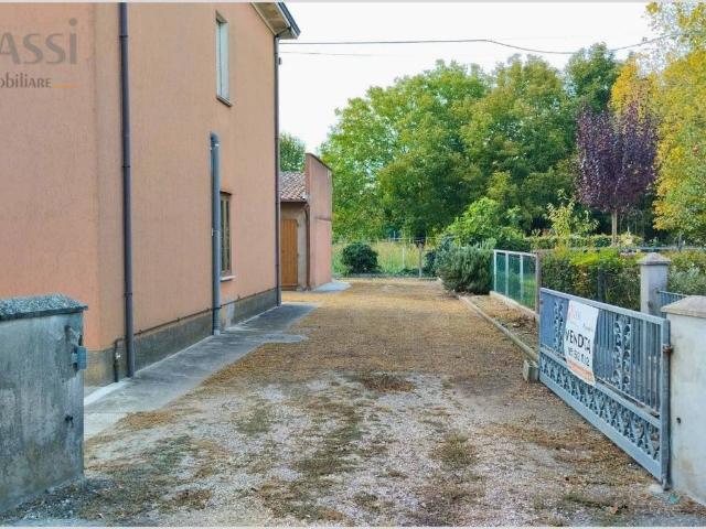 Villa Indipendente in vendita a Finale Emilia, Modena