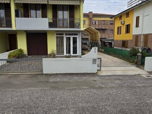 Villa Indipendente in vendita a Unione Comuni Modenesi Area Nord, Finale Emilia