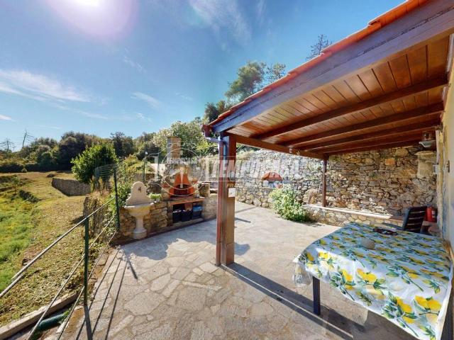 Villa Indipendente in vendita a Calvisio, Finale Ligure