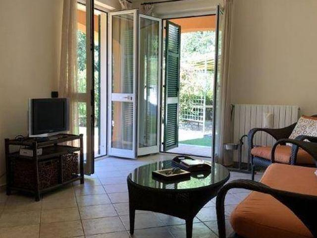 Villa Indipendente in vendita a Calvisio, Finale Ligure