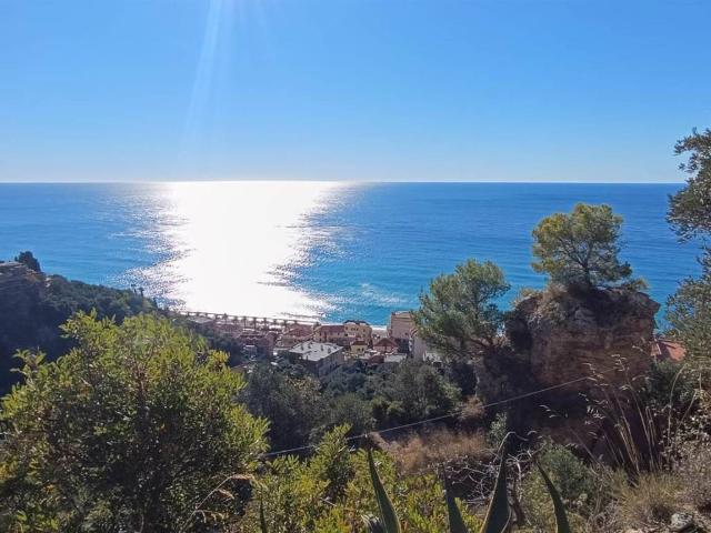Villa Indipendente in vendita a Finale Ligure, Liguria
