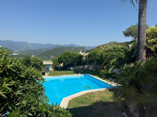 Villa Indipendente in vendita a Calvisio, Finale Ligure
