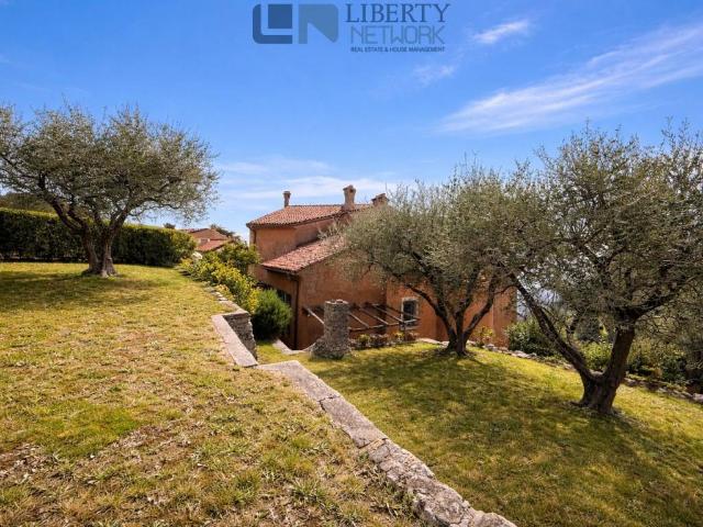 Villa Indipendente in vendita a Calvisio, Finale Ligure