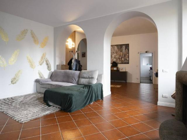 Villa Indipendente in vendita a Socco, Fino Mornasco
