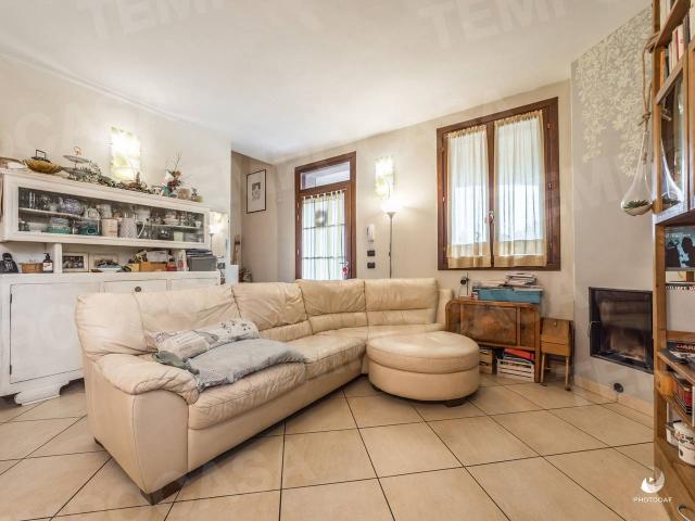 Villa Indipendente in vendita a Unione dei comuni del Distretto Ceramico, Fiorano Modenese