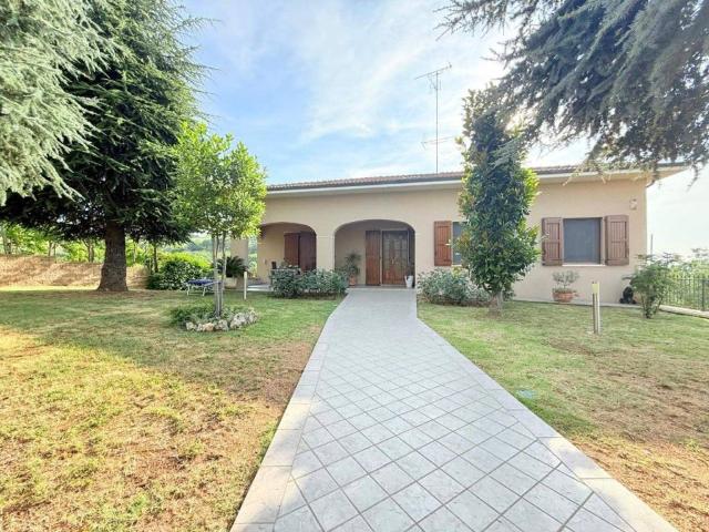 Villa Indipendente in vendita a Unione dei comuni del Distretto Ceramico, Fiorano Modenese