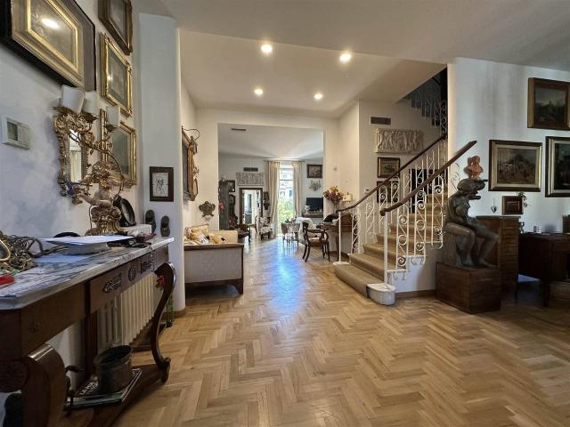 Villa Indipendente in vendita a Quartiere 1, Firenze