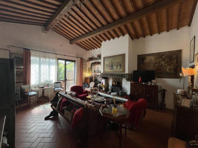 Villa Indipendente in vendita a Serpiolle, Firenze