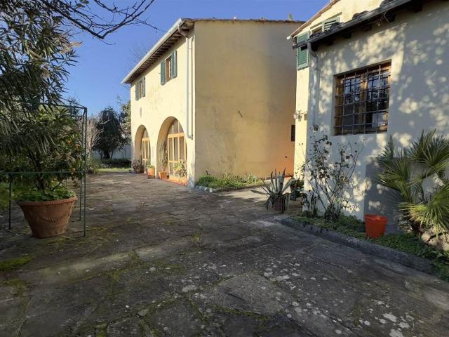 Villa Indipendente in vendita a Serpiolle, Firenze