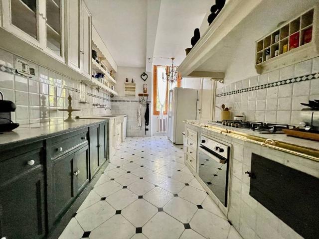 Villa Indipendente in vendita a La Topaia, Sesto Fiorentino
