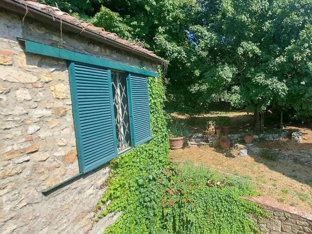 Villa Indipendente in vendita a Serpiolle, Firenze