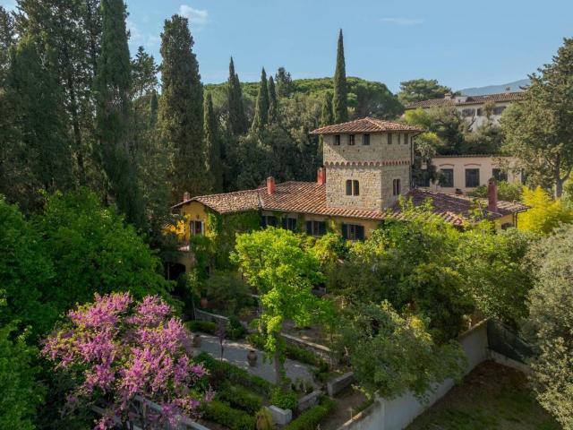 Villa Indipendente in vendita a Quartiere 2, Firenze