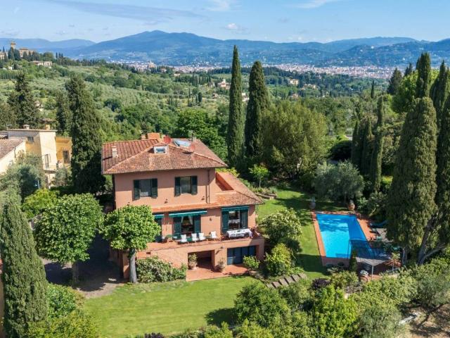 Villa Indipendente in vendita a Quartiere 3, Firenze