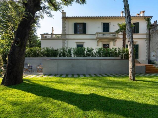 Villa Indipendente in vendita a Quartiere 3, Firenze