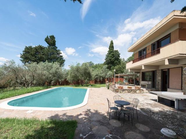 Villa Indipendente in vendita a Serpiolle, Firenze