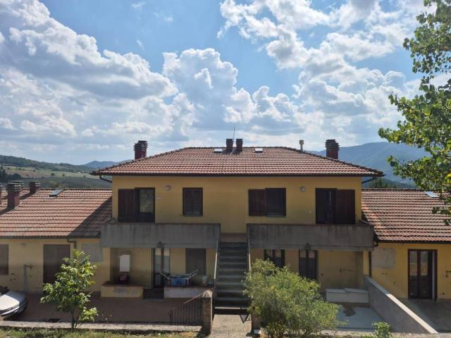 Villa Indipendente in vendita a Firenzuola, Toscana