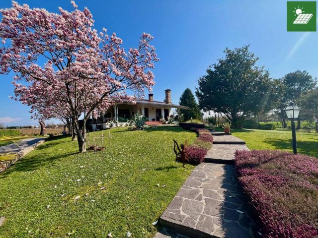 Villa Indipendente in vendita a Fiume Veneto, Friuli-Venezia Giulia