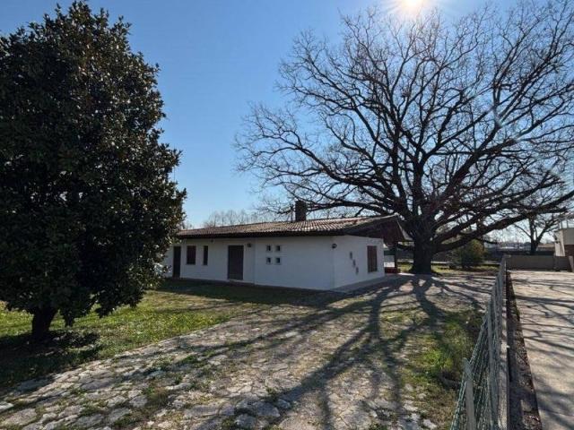 Villa Indipendente in vendita a Fiume Veneto, Friuli-Venezia Giulia