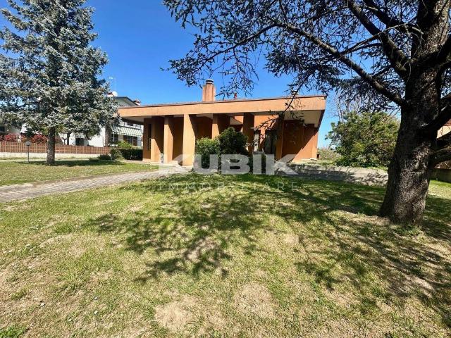 Villa Indipendente in vendita a Terzo Di Aquileia, Friuli-Venezia Giulia