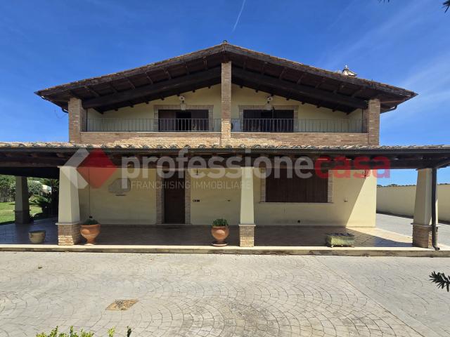 Villa Indipendente in vendita a Roma Capitale, Lazio