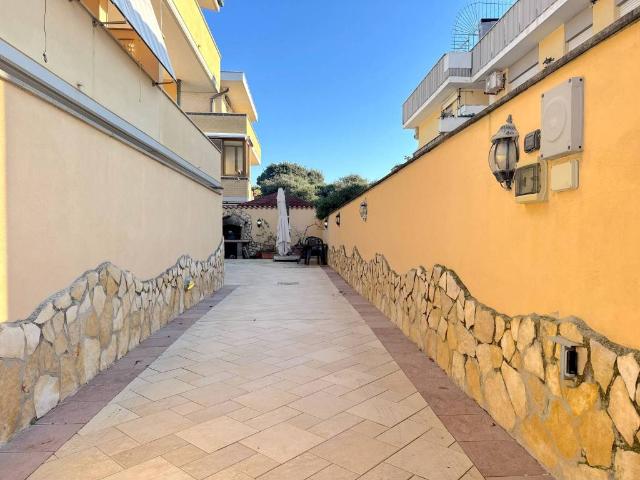 Villa Indipendente in vendita a Roma Capitale, Lazio
