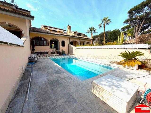 Villa Indipendente in vendita a Fregene, Roma Capitale
