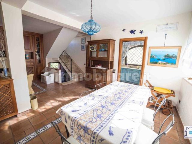 Villa Indipendente in vendita a Fregene, Roma Capitale
