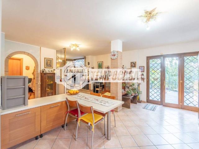 Villa Indipendente in vendita a Roma Capitale, Lazio