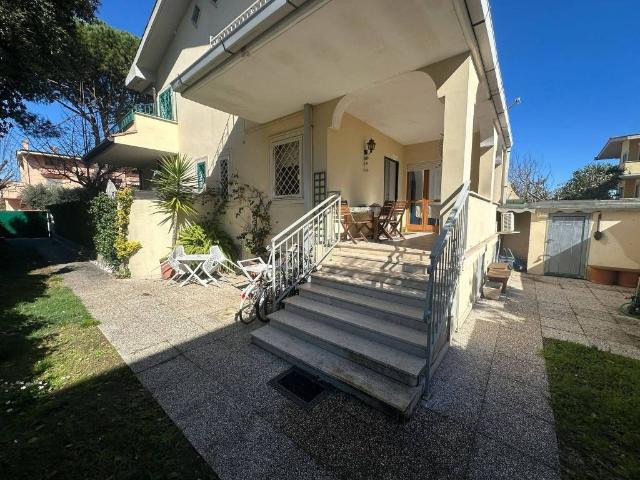 Villa Indipendente in vendita a Fregene, Roma Capitale