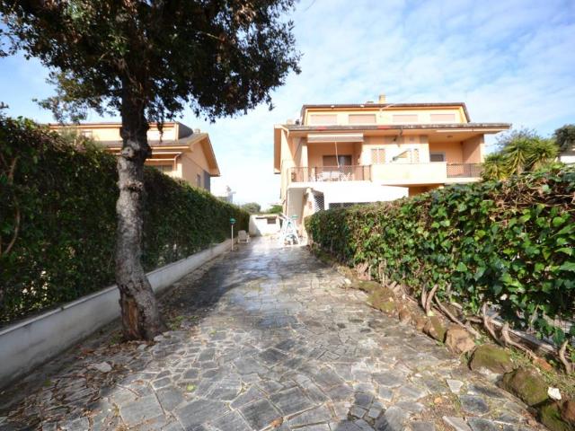 Villa Indipendente in vendita a Fregene, Roma Capitale
