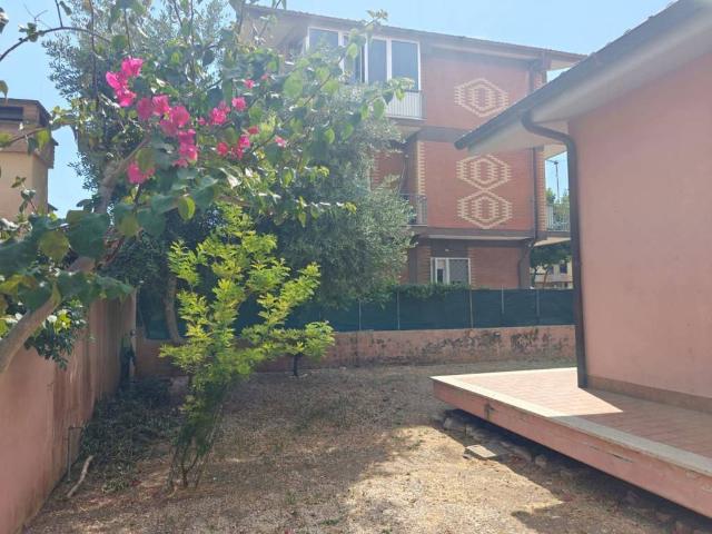 Villa Indipendente in vendita a Isola Sacra, Fiumicino