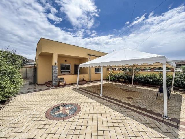 Villa Indipendente in vendita a Roma Capitale, Lazio