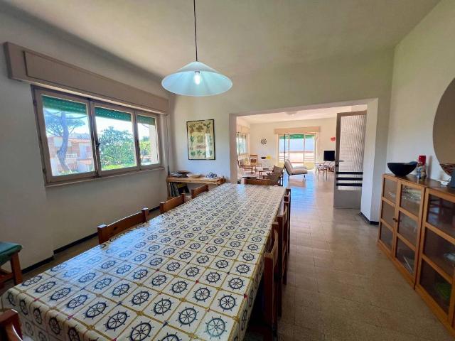 Villa Indipendente in vendita a Fregene, Roma Capitale