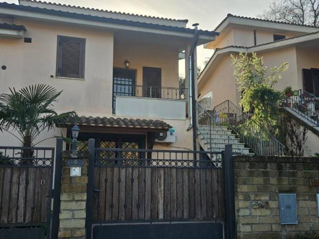 Villa Indipendente in vendita a Roma Capitale, Lazio