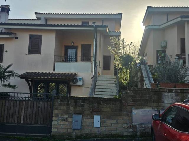 Villa Indipendente in vendita a Roma Capitale, Lazio