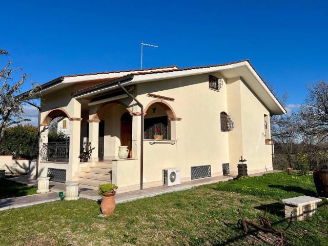 Villa Indipendente in vendita a Roma Capitale, Lazio