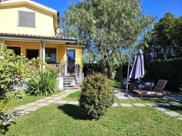Villa Indipendente in vendita a Roma Capitale, Lazio