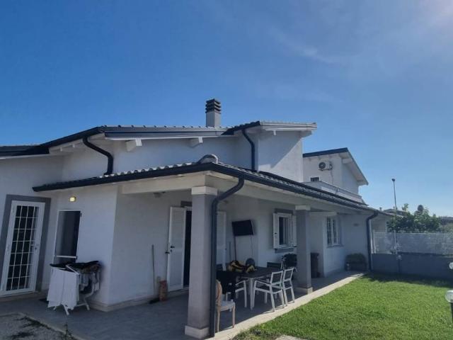 Villa Indipendente in vendita a Roma Capitale, Lazio