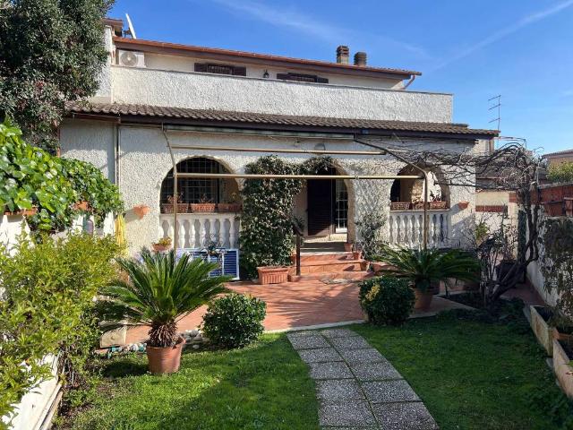Villa Indipendente in vendita a Roma Capitale, Lazio