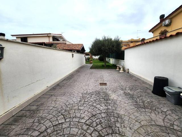 Villa Indipendente in vendita a Roma Capitale, Lazio
