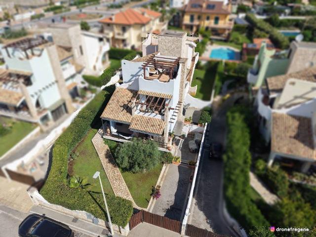 Villa Indipendente in vendita a Fregene, Roma Capitale