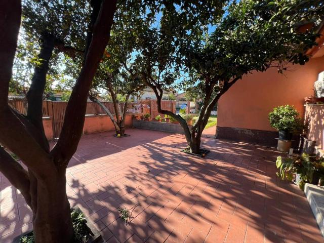 Villa Indipendente in vendita a Roma Capitale, Lazio