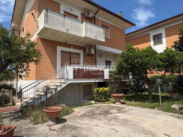 Villa Indipendente in vendita a Roma Capitale, Lazio