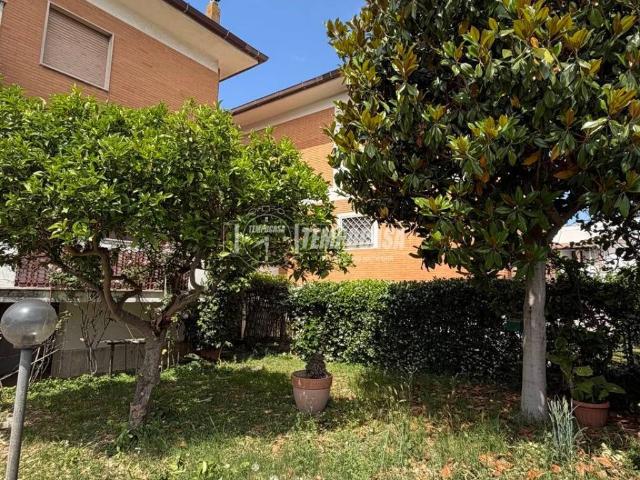 Villa Indipendente in vendita a Roma Capitale, Lazio