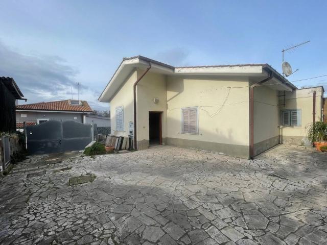 Villa Indipendente in vendita a Roma Capitale, Lazio