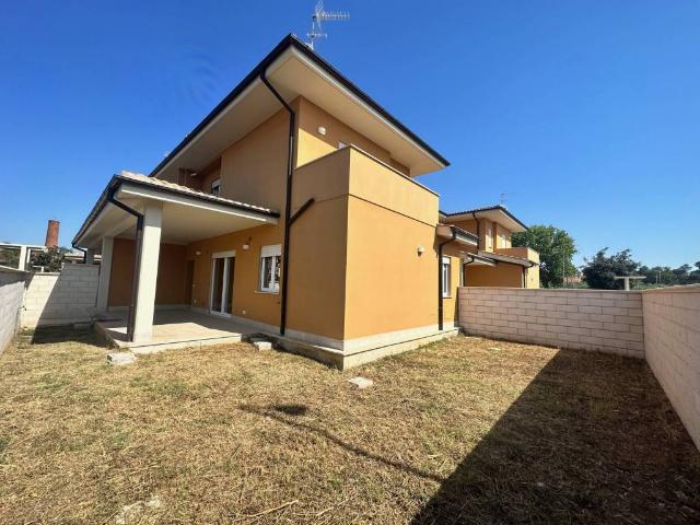 Villa Indipendente in vendita a Borgo Falconieri, Fiumicino