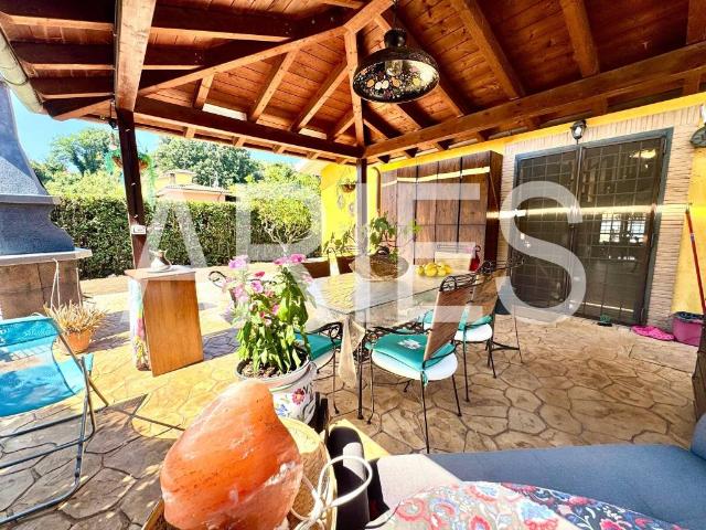 Villa Indipendente in vendita a Roma Capitale, Lazio