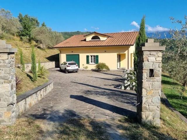 Villa Indipendente in vendita a Unione di comuni Montana Lunigiana, Fivizzano
