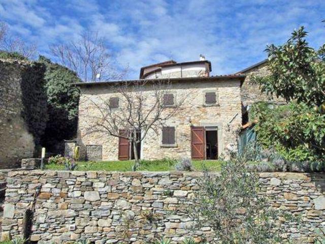 Villa Indipendente in vendita a Unione di comuni Montana Lunigiana, Fivizzano